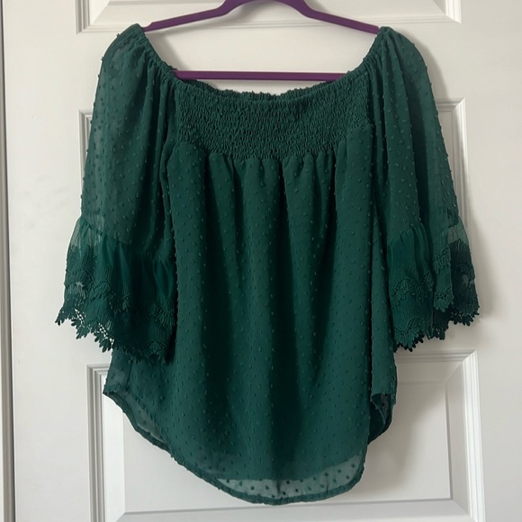 Off the shoulder Green top - Picture 1 of 1